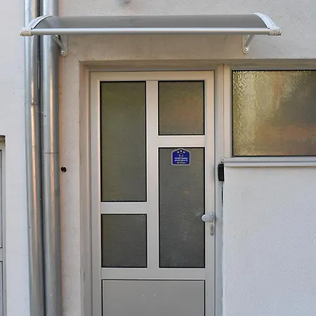 Ad Fines Apartman Kursumlija